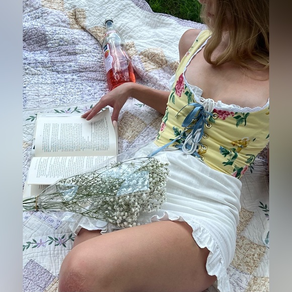 Sweet cottage core corset top! - Picture 5 of 7